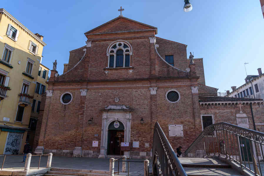 Italia - Venecia 156 - iglesia de San Martino Vescovo 02.jpg
